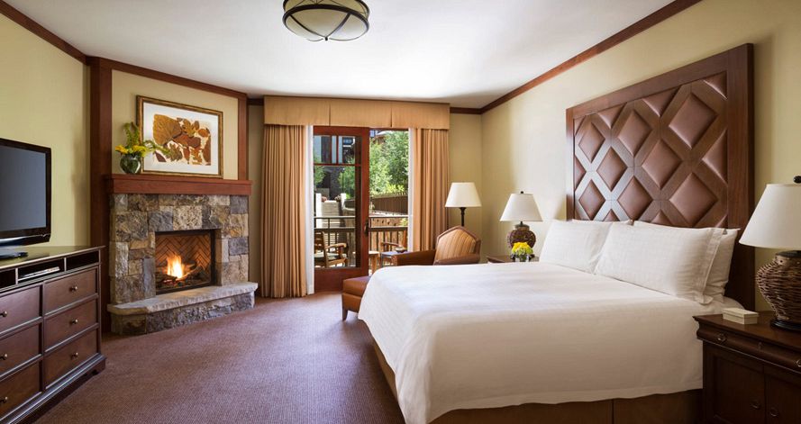 Wonderfully styled and spacious rooms. Photo: Four Seasons Vail - image_2